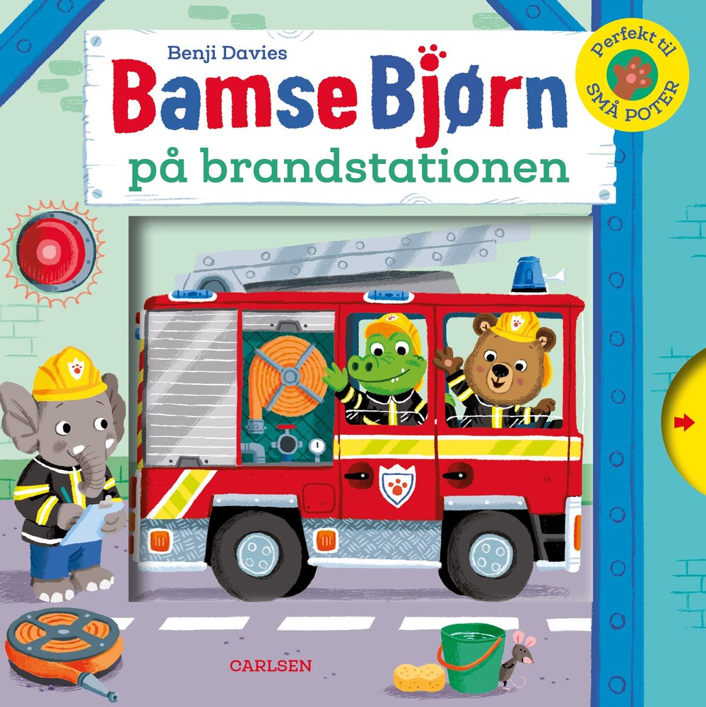 Image of Lindhardt og Ringhof Bamse Bjørn på brandstationen (5ec32cda-99d0-4e1a-b171-069152709b68)